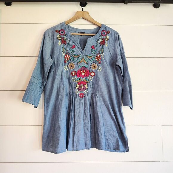 Cotton Blue Chambray Boho Embroidered Pintuck Casual Blouse Top Size Medium - Picture 1 of 8